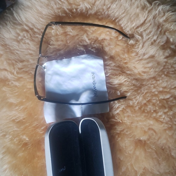 Yves Saint-Laurent frames - Picture 6 of 10